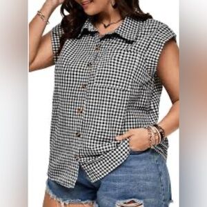 Womens Black & White Gingham Button-Front Cap-Sleeve Top
